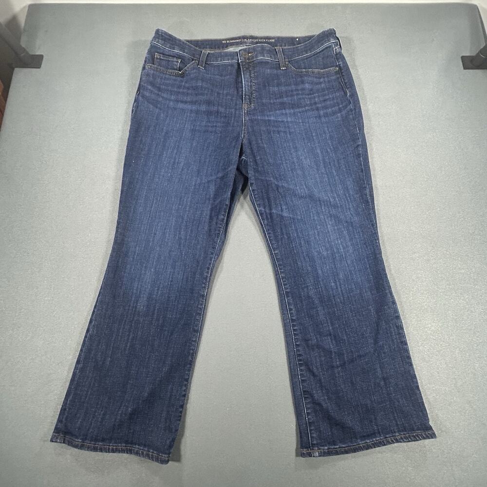 Chico’s So Slimming Girlfriend Kick Flare Jeans Cropped Size 16 or 3 Stretch